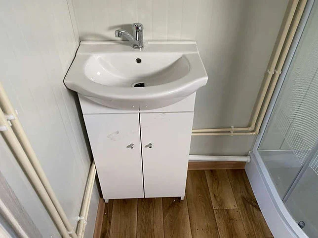 Wohncontainer, komplett ausgestattet, mit Küche, Bad, Dusche und WC – Bild 2