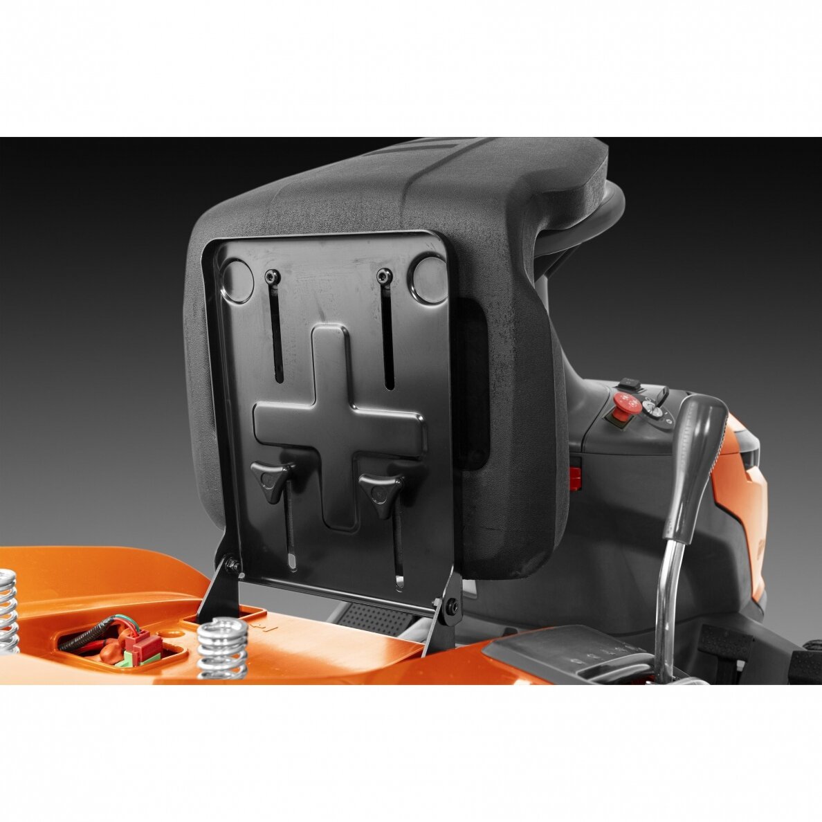 Tondeuse autoportée HUSQVARNA TC 220T – Image 4