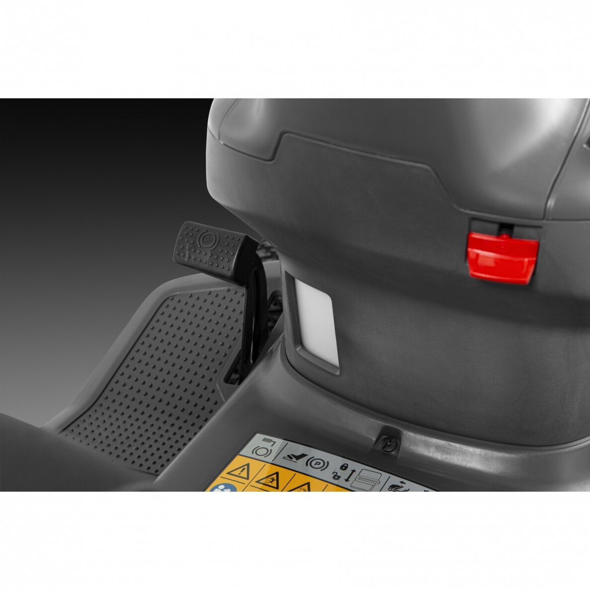 Tondeuse autoportée HUSQVARNA TC 220T – Image 7